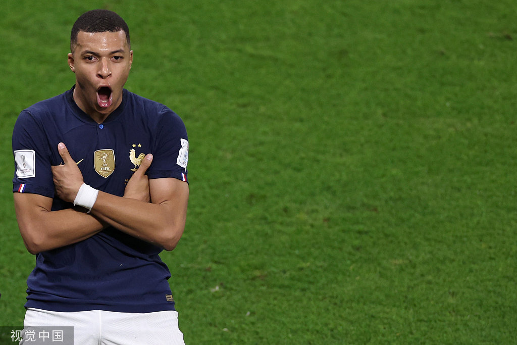 肖战真实一面曝光反差魅力引爆全网热议